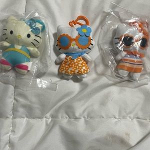 LAST CHANCE (3) New in pckg Hello Kitty danglers
